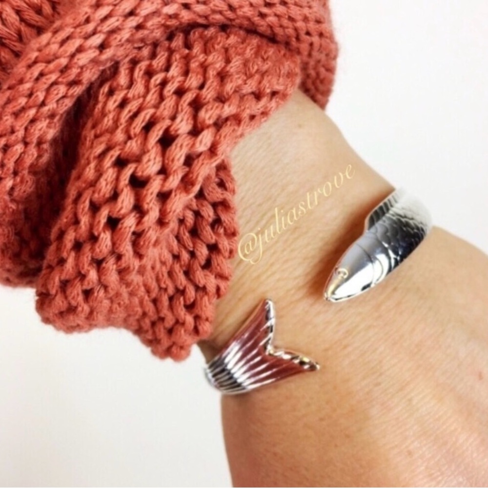 NEW Cape Cod Style Silver Fish Cuff Bracelet